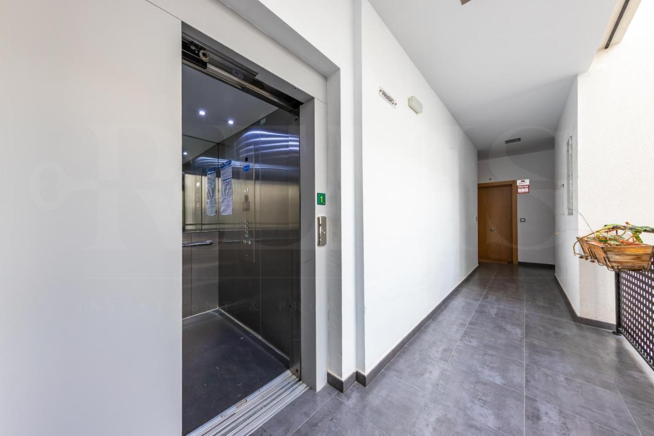 马拉加Cozy Flat With Common Pool & Parking - Center By Rems公寓 外观 照片